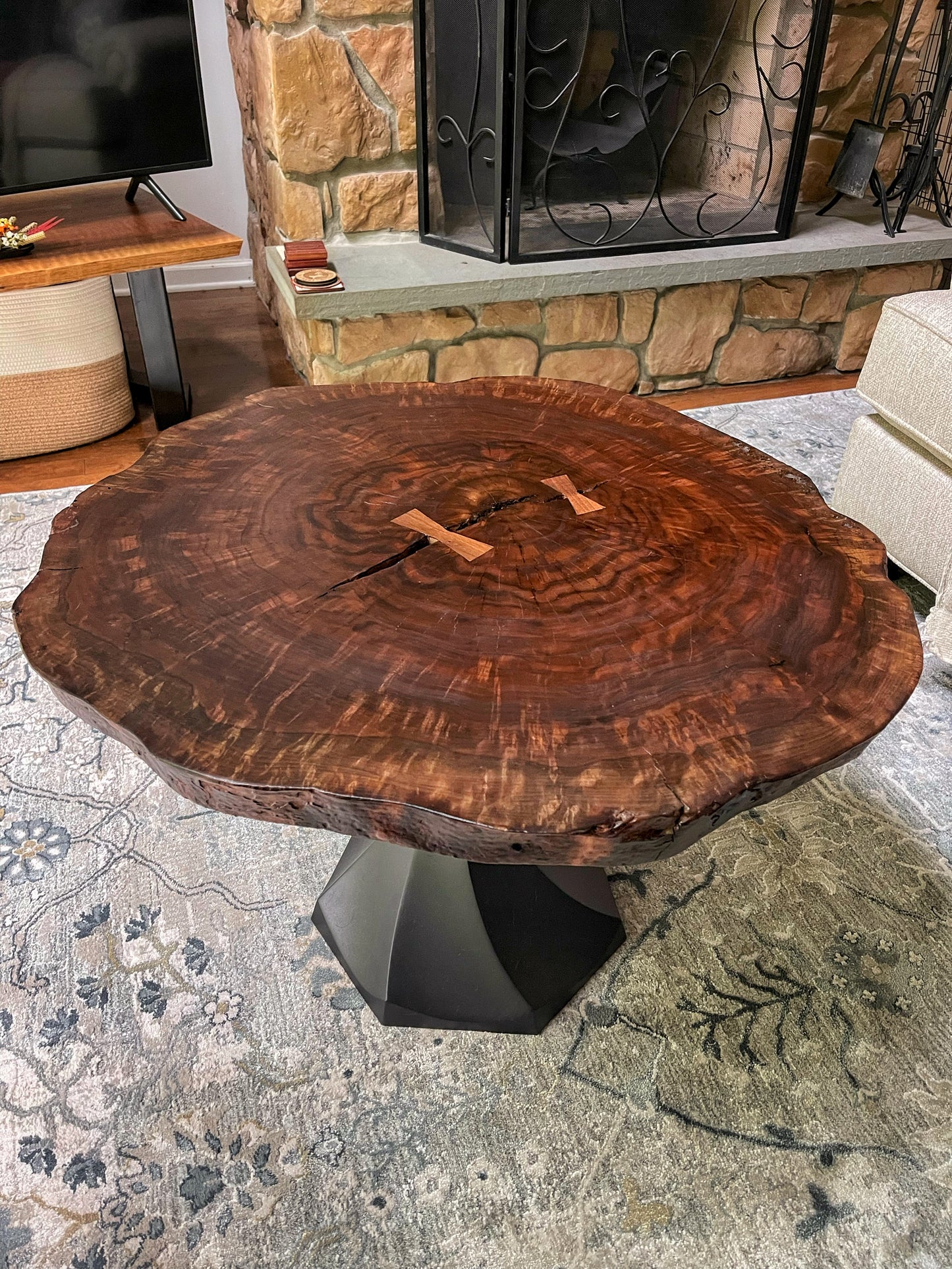 Claro Walnut Cookie coffee table