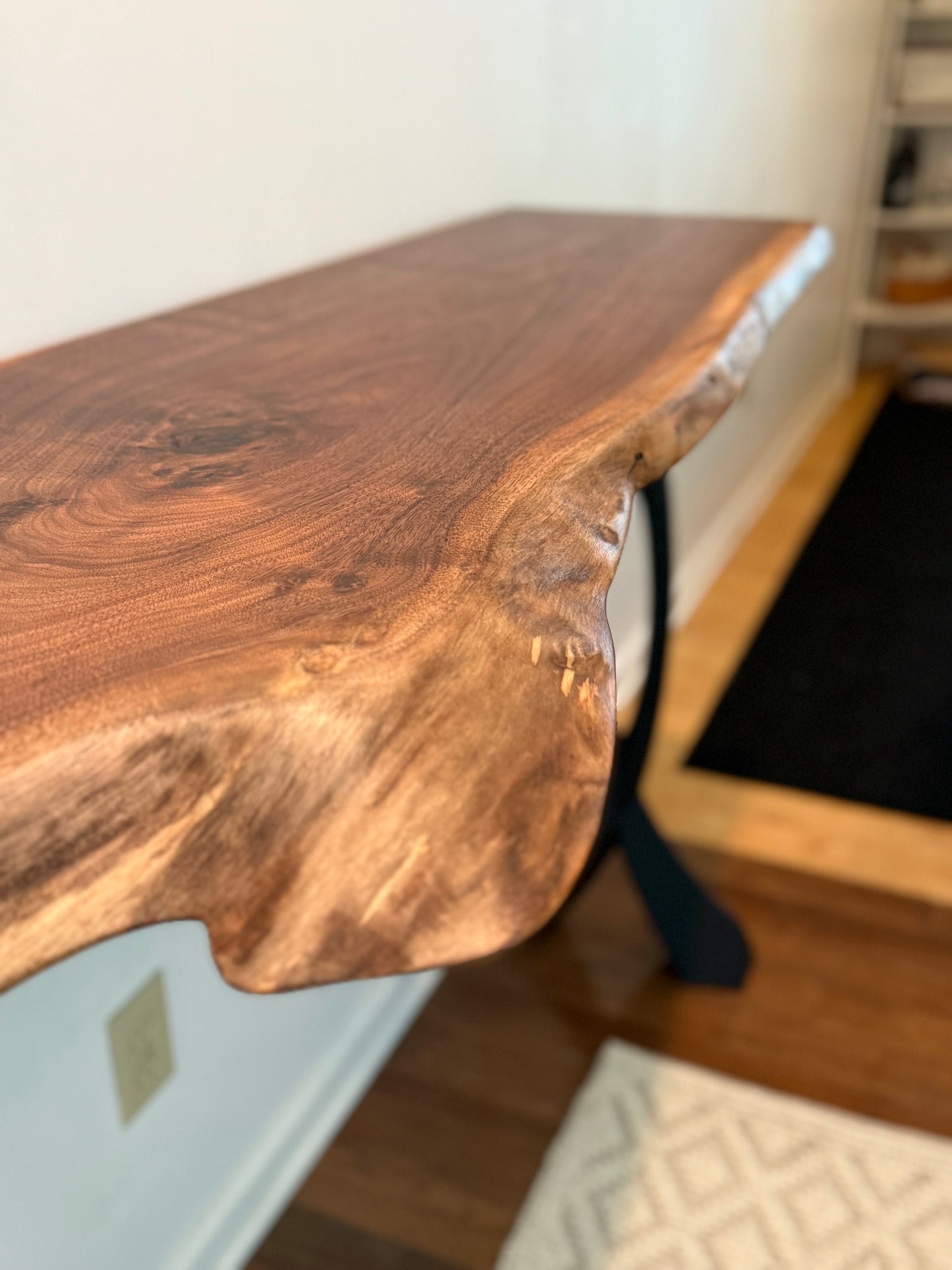 Entry/Bar Table