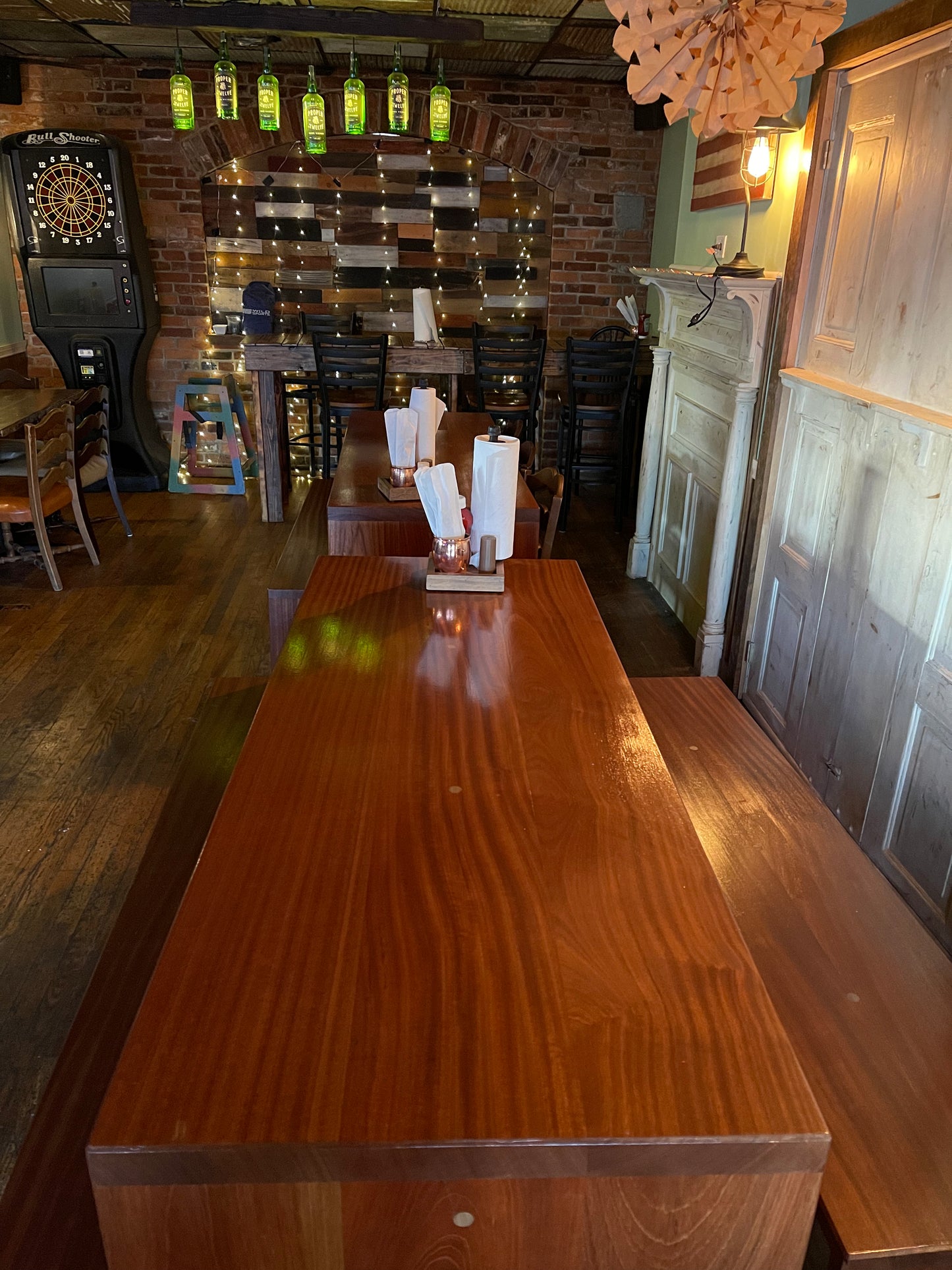 Garden Style Restaurant table and bench set