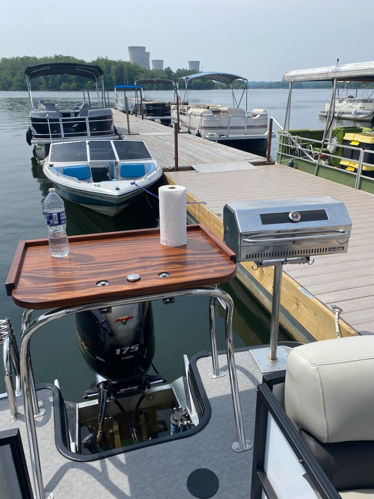 Pontoon table