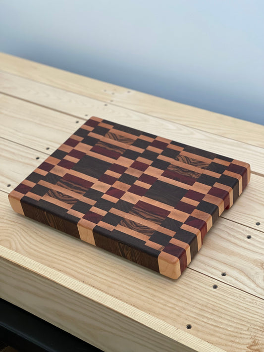 Geometric cutting board