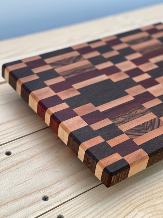 Geometric end grain cutting board